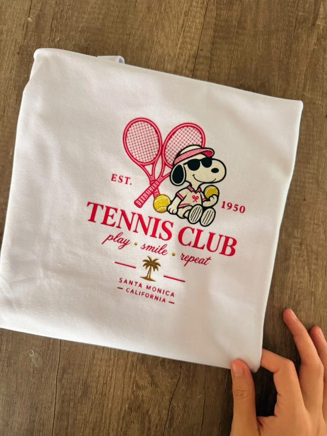 Snoopy Tennis Club