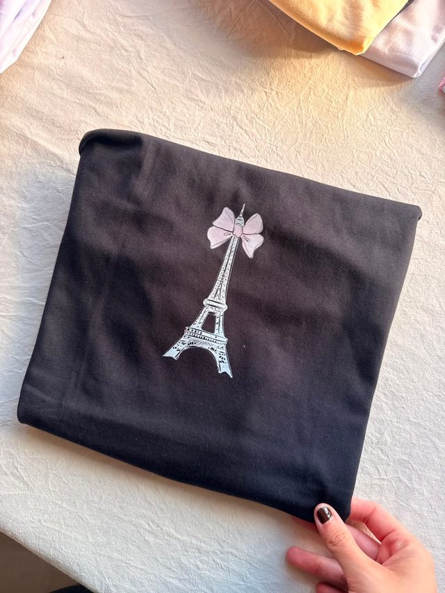 Torre Eiffel con Lazo Chic