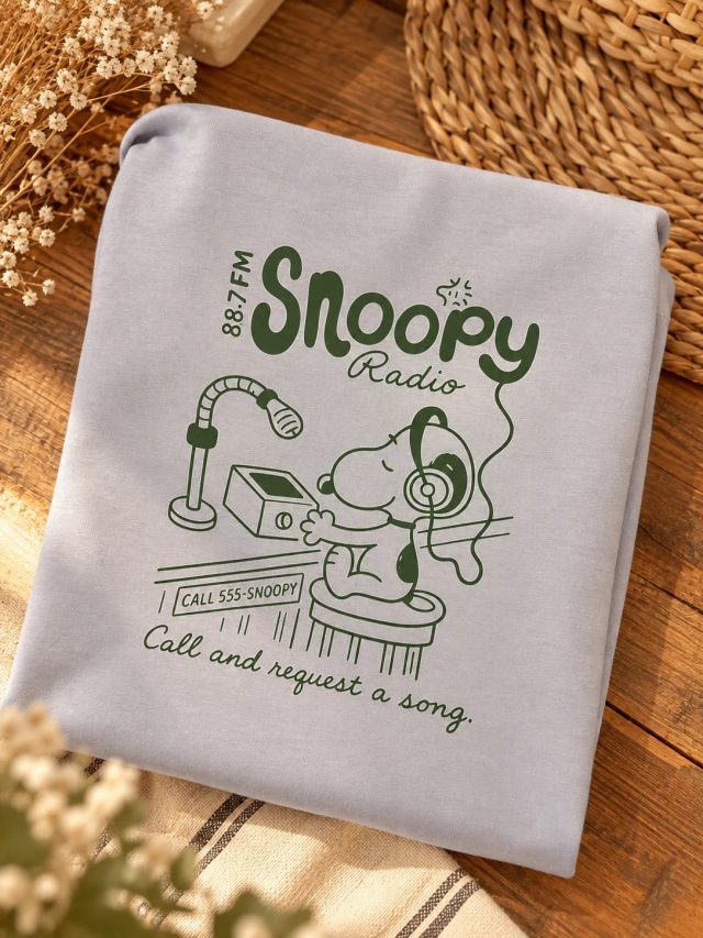 Snoopy Radio Green
